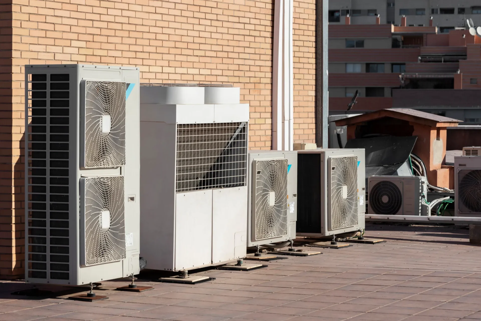 Effects-of-Humidity-on-HVAC-Performance-2048x1366-1