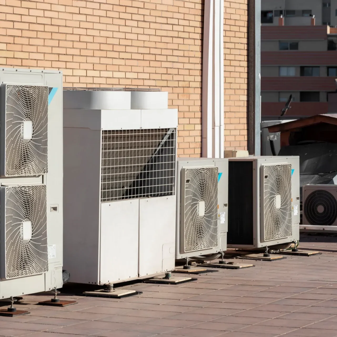 Effects-of-Humidity-on-HVAC-Performance-2048x1366-1 Effects-of-Humidity-on-HVAC-Performance-2048x1366-1